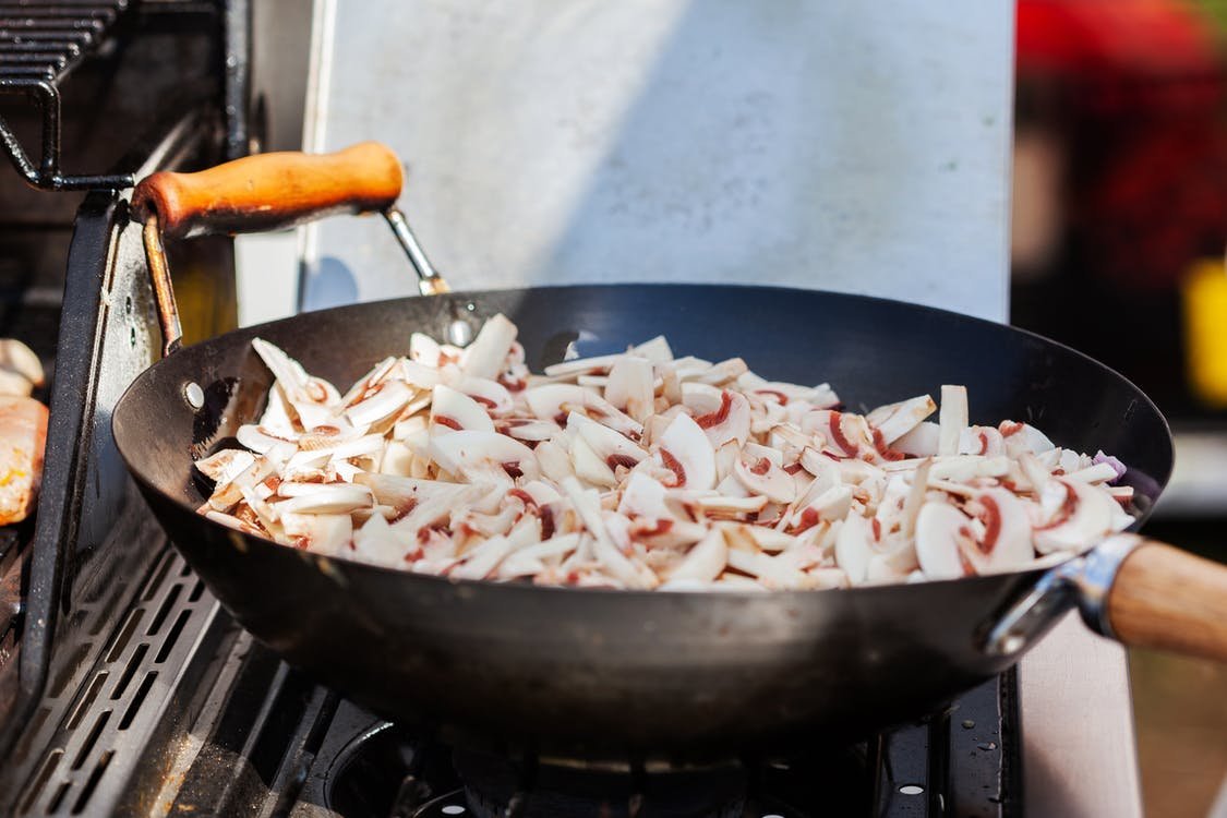 Tips and tricks for successful wok cooking